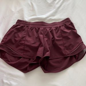 Lululemon Hotty Hot Shorts Tall 4 inch